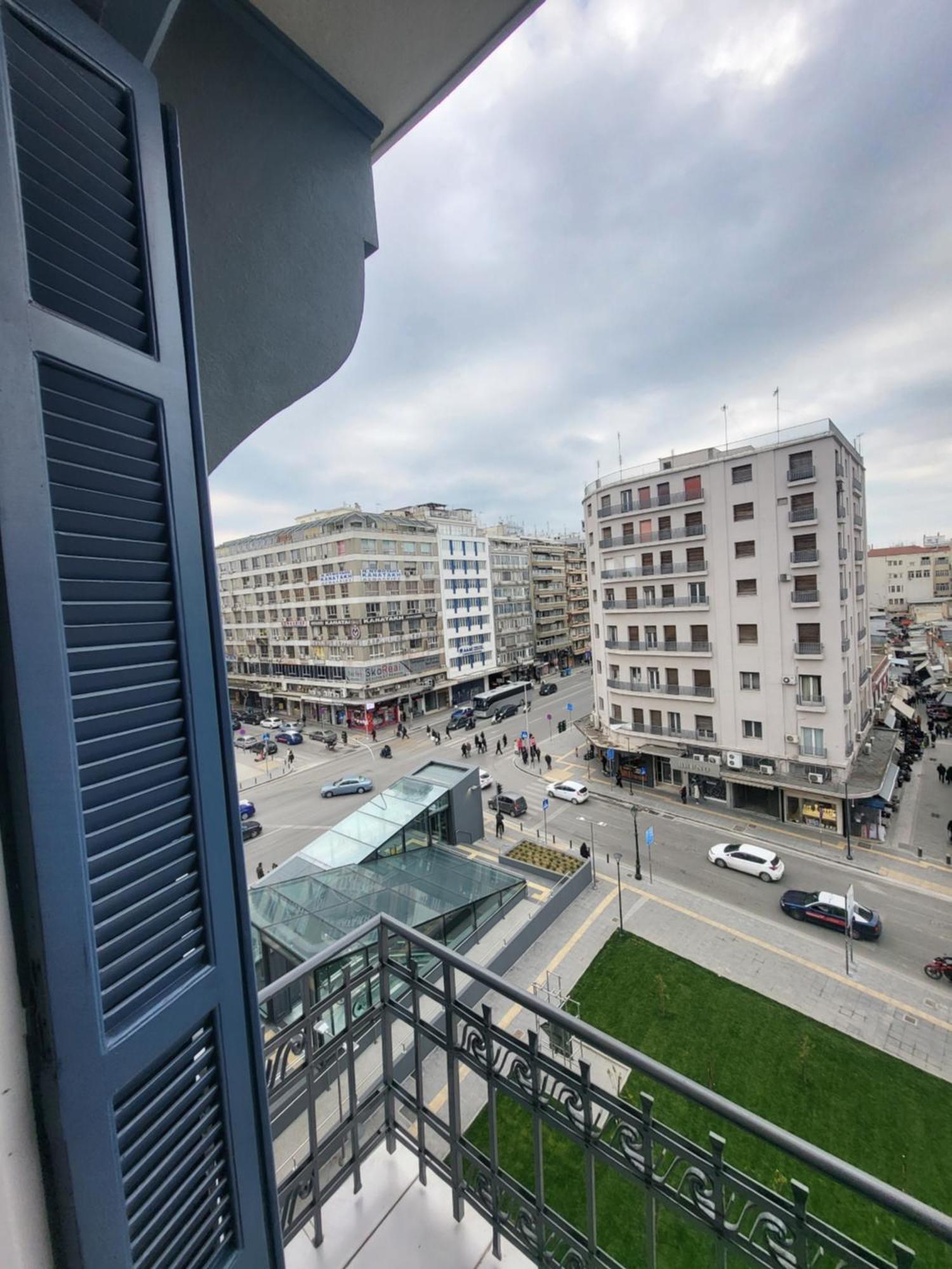 # Alegra Apartment , 10Mtrs From Venizelou Metro Station Thessaloníki Eksteriør bilde
